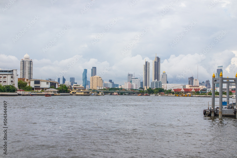 Obraz premium The Chaophraya River and the Cityscape of Bangkok Thailand Southeast Asia
