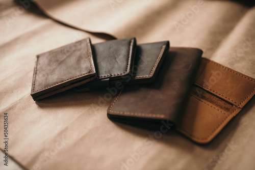 Photos handmade craft leather wallet production