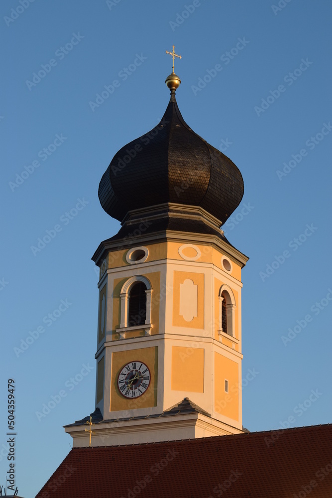 Kirchturm in der Abendsonne Kirchturm in der Abendsonne