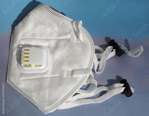 Single FFP2 or FFP3 protection face mask with air valve photo