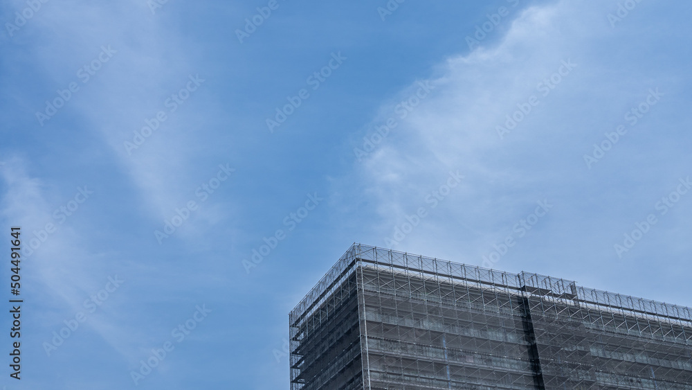 マンションの改修工事の足場 マンションの改修工事の足場
