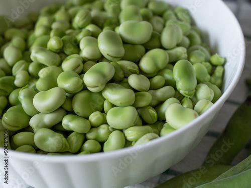 Fave fresche sbucciate