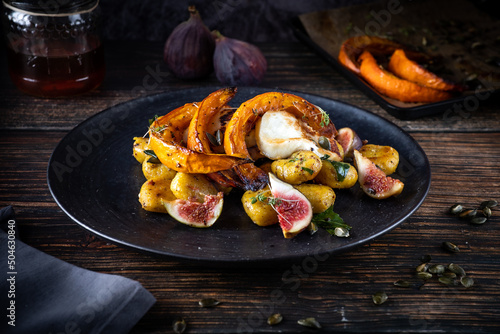 Kürbis Gnocchi mit Feige, Ziegenkäse und Honig