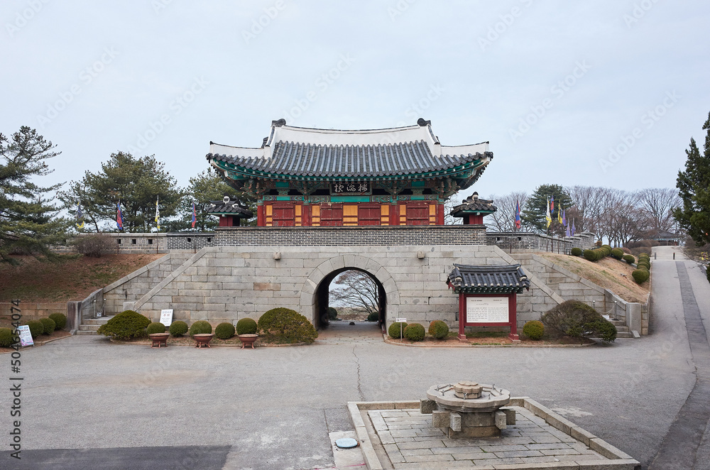 Fototapeta premium Deokjinjin is an old fortress in Ganghwa-do, Korea.