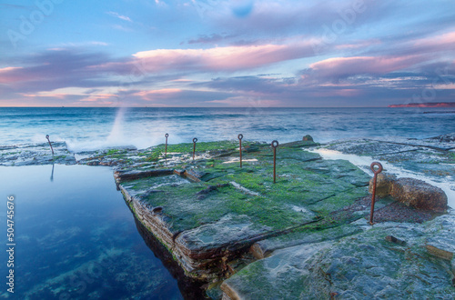 Fotografía Sunrise over Bogey hole built by convicts, Newcastle, NSW, Australia