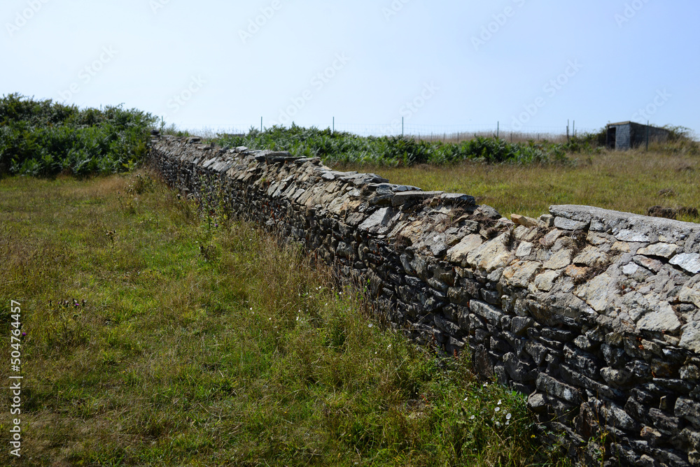 Ouessant - Mur de pierres