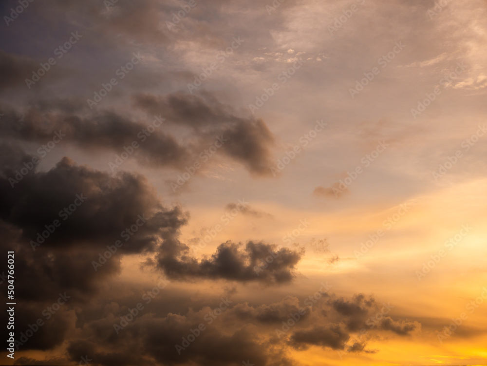 Naklejka premium Sky image. Use as a background image or use to change the sky in a photo program.