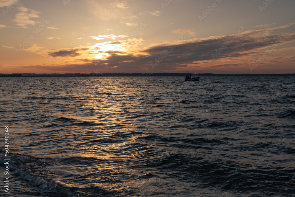 Fototapeta premium sunset over the sea