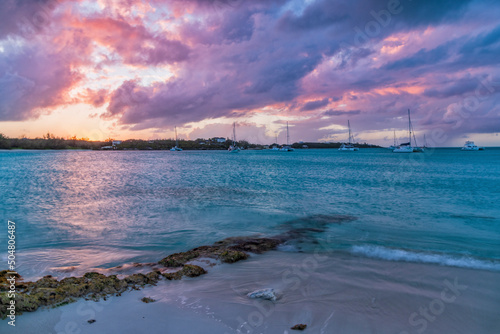 Φωτογραφία Jolly Hall Beach Sunset