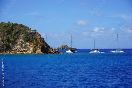 Valokuva Boats moored at The Caves on Norman Island British Virgin Islands