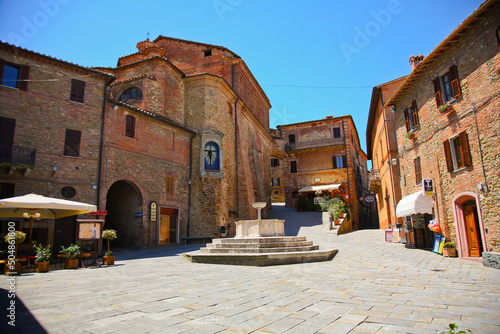 Bild auf Leinwand Panicale, borgo medievale fortificato sul lago Trasimeno