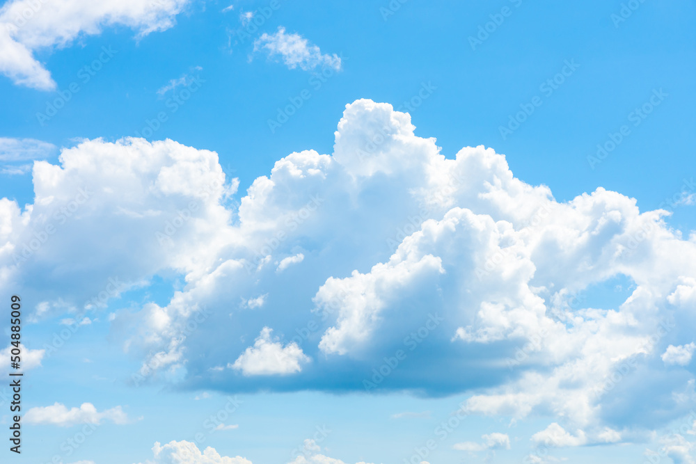 Fototapeta premium blue sky with beautiful clouds.
