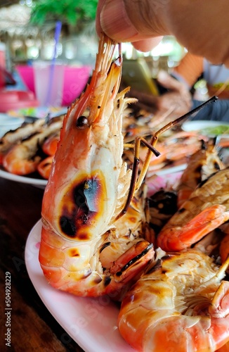 grilled shrimp on a grill