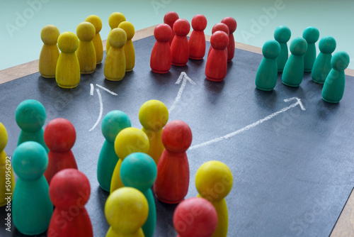 Quadro em tela Colored figures and arrows as a symbol Market segmentation.