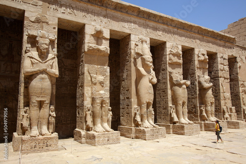 фотографія Ramessid columns in the peristyle court of temple of Ramesses III of Medinet Hab
