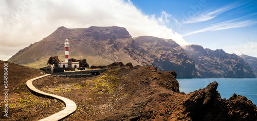 Vista panorámica del faro de Punta de Teno y los acantilados de Los Gigantes, en la isla de Tenerife, Islas Canarias, España
 photo