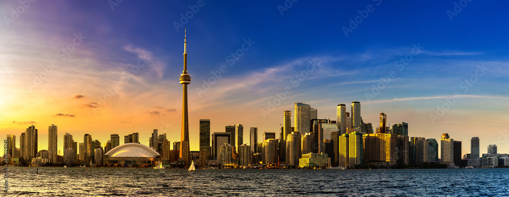 Obraz na plátně Toronto skyline at sunset, Canada