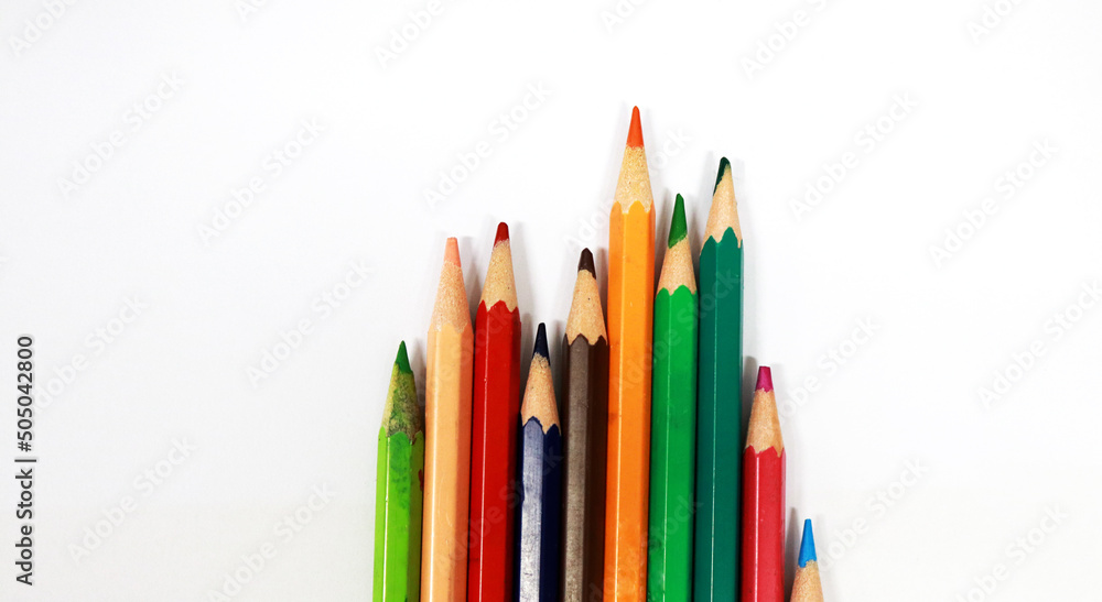 Photo of pencils in various colors, these pencils are for coloring pictures, usually these pencils are used by kindergarten or elementary schools when there are art lessons
Photo of pencils in various colors, these pencils are for coloring pictures, usually these pencils are used by kindergarten or elementary schools when there are art lessons