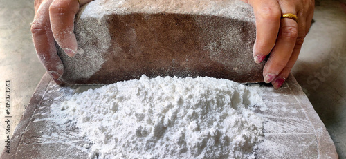 Foto Batan kitchen utensil also called sil batta in india