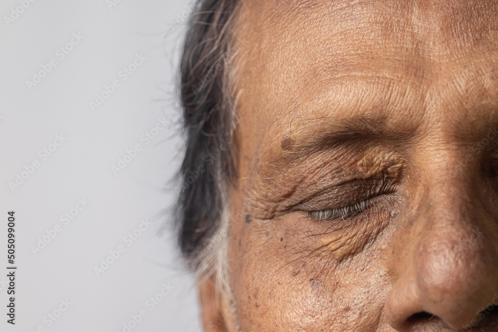 Fototapeta premium Old man eye