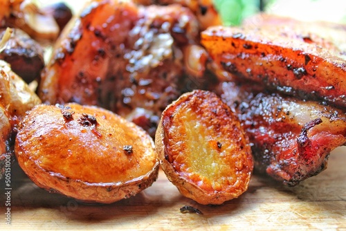 Roasted potatoes, garlic and ribs