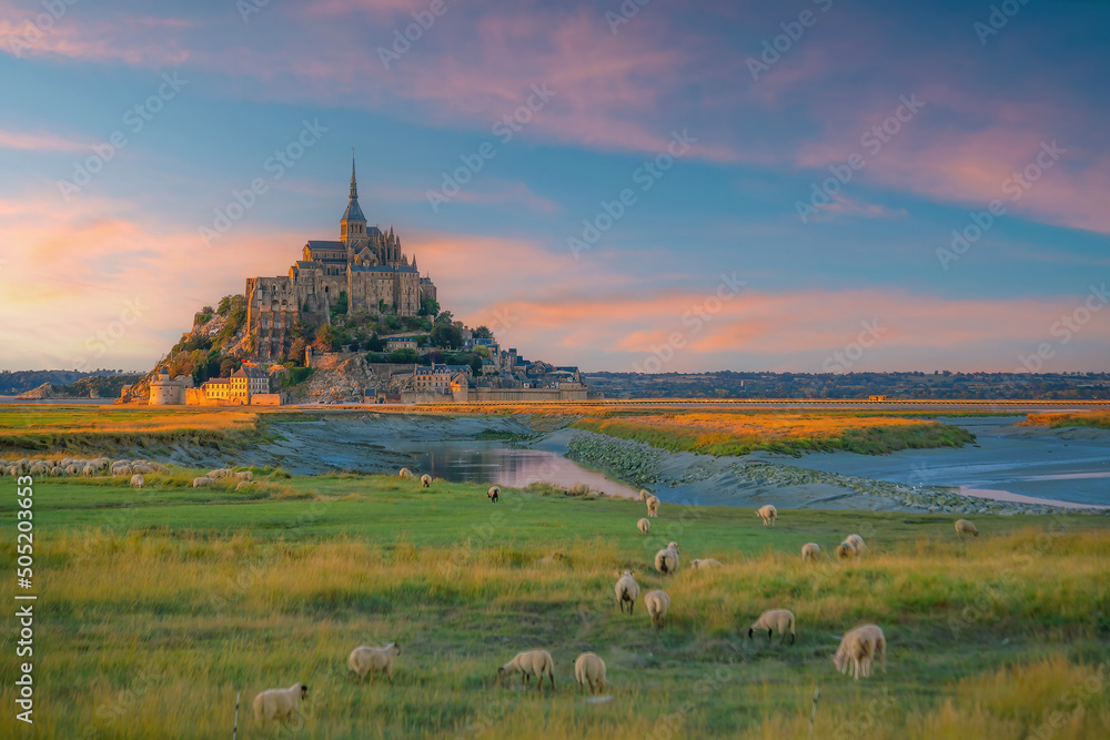 Famous Le Mont Saint-Michel tidal island in Normandy, France - obrazy, fototapety, plakaty 