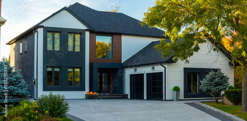 Photographie Custom built luxury house in the suburbs of Toronto, Canada