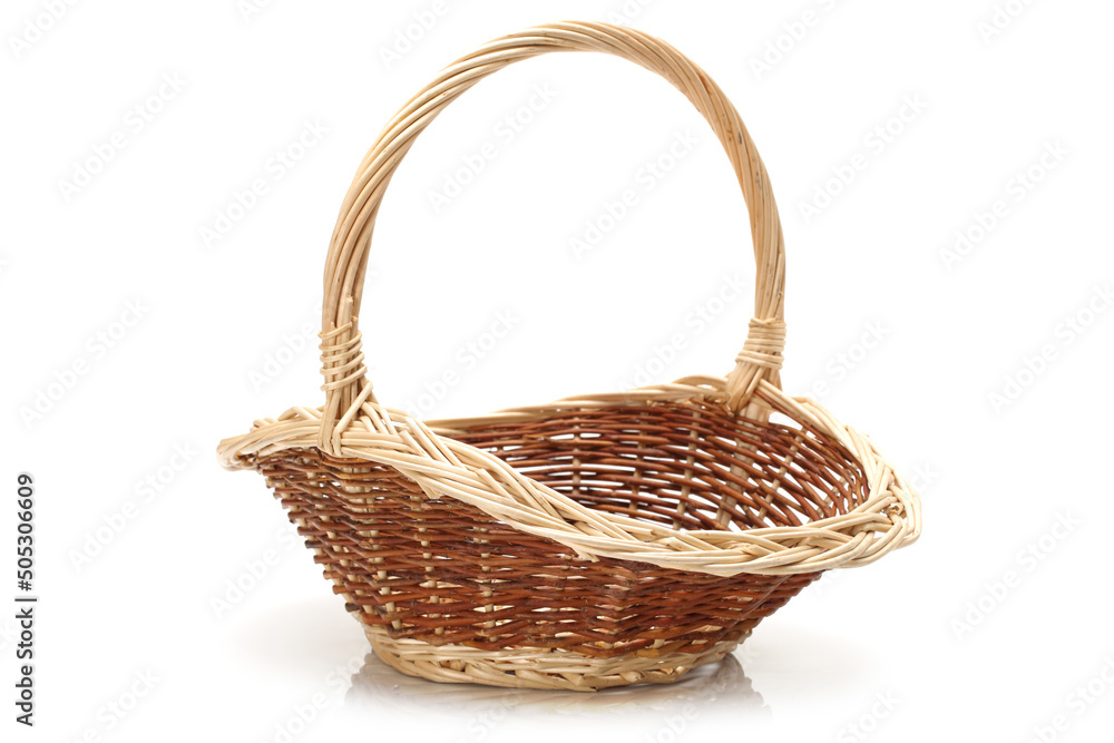 Obraz premium empty basket on white background