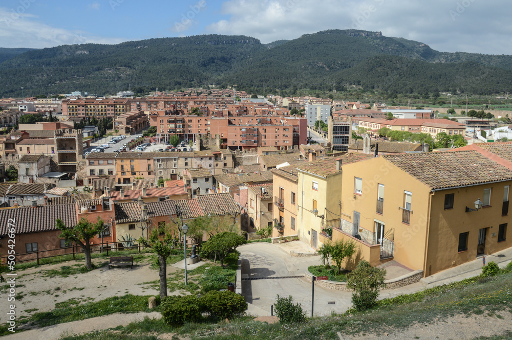 Espagne Catalogne Montblanc ville fortifiée histoire tourisme paysage logement immobilier montagne