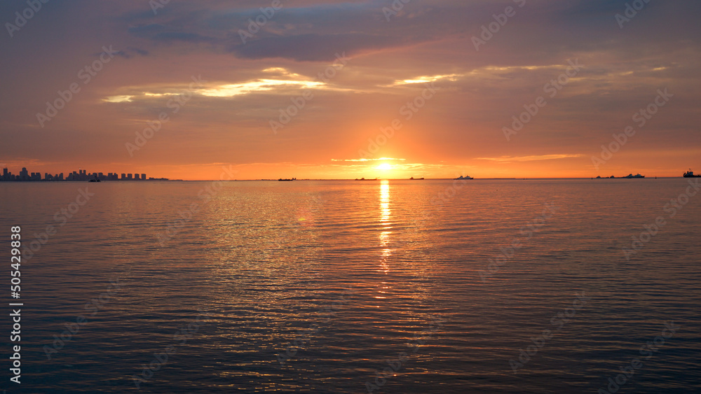Obraz premium sunset over the sea