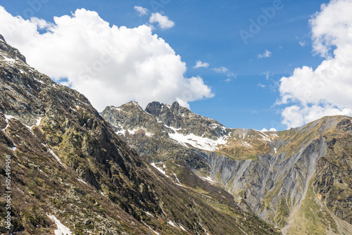 Paysage depuis le chemin de randonnée vers le Refuge de Chabournéou dans la Vallée du Valgaudemar