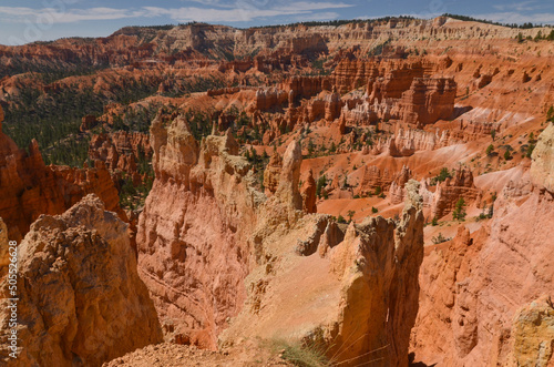 scenic view of Bryce Canyon from Queens Garden Trail (Bryce Canyon National Park, Utah, United States)