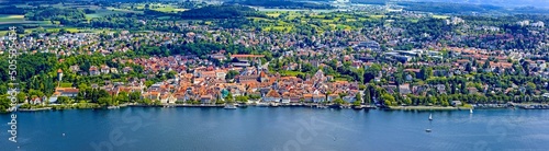Überlingen am Bodensee in Deutschland - Luftbildpanorama