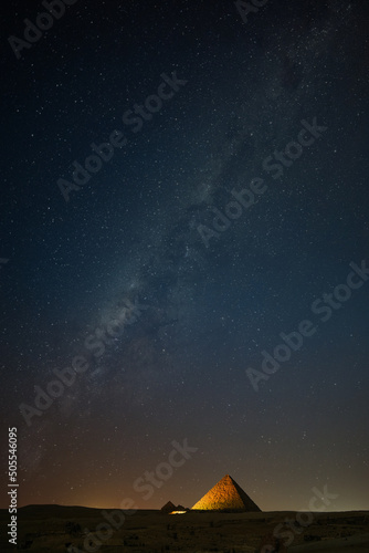 pirámide, cielo, paisaje, via lactea, egipto, montagna, viajando, noche, casa, árbol, atardecer, antiguas, desierta, gemas, pueblo, ilustración, luna, cerro photo