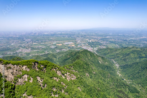 Nanwutai Mountains in Xi'an, China. © Guang