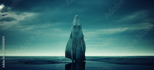 Photographie Creepy Ghost Floating Woman Sheet Blowing in the Wind Wet Beach Body Snatcher Du