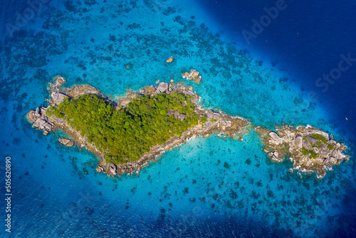 The nature of the sea view in Thailand is beautiful. It is very popular with Thai tourists and nationals. heart shaped island. © MAGNIFIER