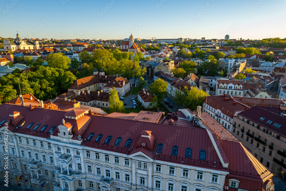 Obraz premium Aerial spring evening view in sunny Vilnius old town