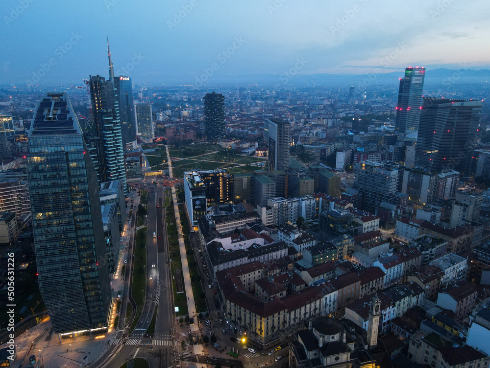 Φωτογραφία Milan, Italy - May 08, 2021: Aerial view of Milan Porta Nuova district, city skyline, business buildings and skyscrapers of Palazzo Regione Lombardia, Unicredit Tower, Bosco Verticale in Lombardy