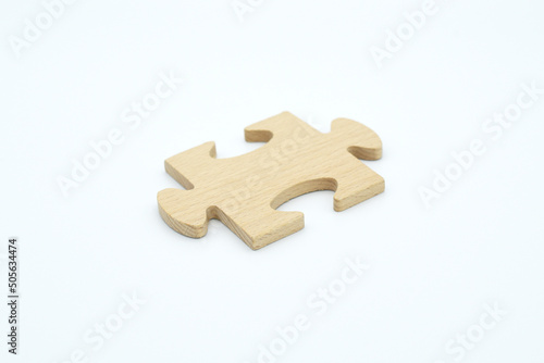 pièce de puzzle en bois