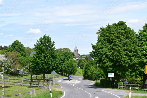 Strasse durch das Eifeldorf Boos