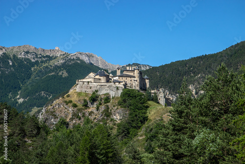 Château de Fort Queyras en été ,  Hautes-Alpes France © jeanmichel deborde