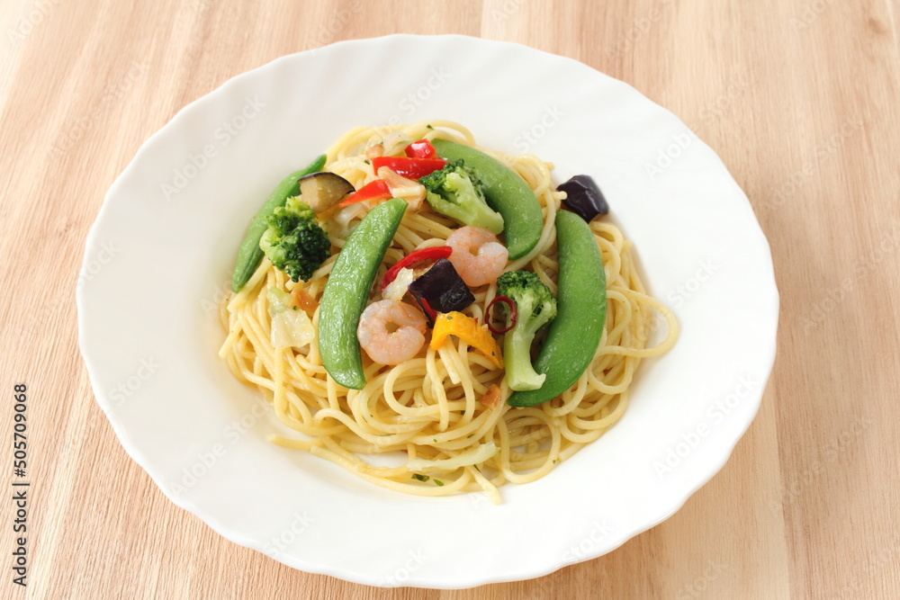 海老と野菜のペペロンチーノ