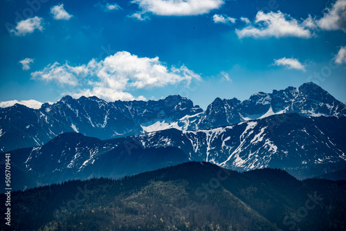 Obraz na płótnie tatry-śnieg-wiosna w salonie