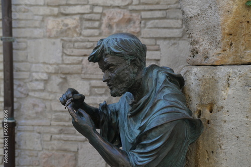Statua di San Francesco D'Assisi con la cicala