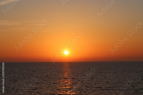 sunrise in the sea © Vincent