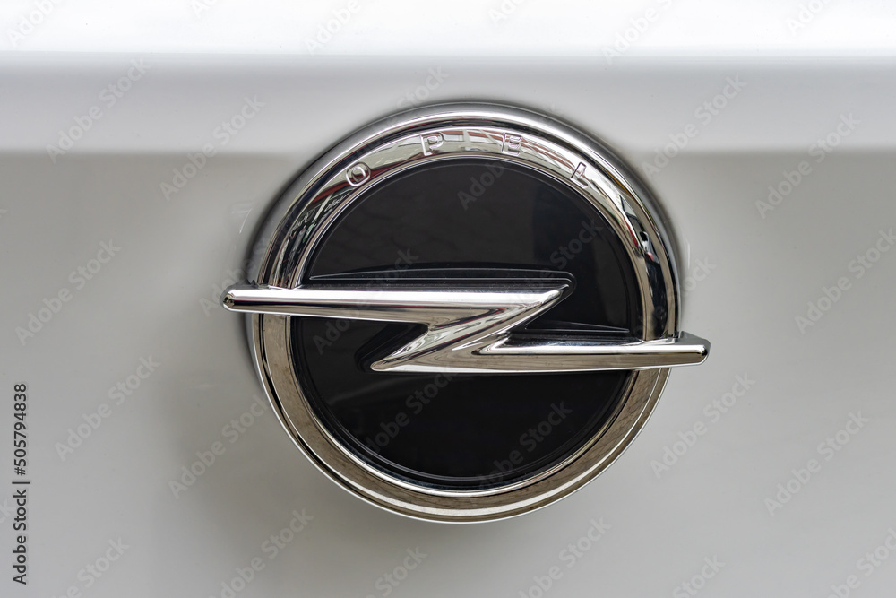 Opel car logo badge close-up Stock Photo - Alamy