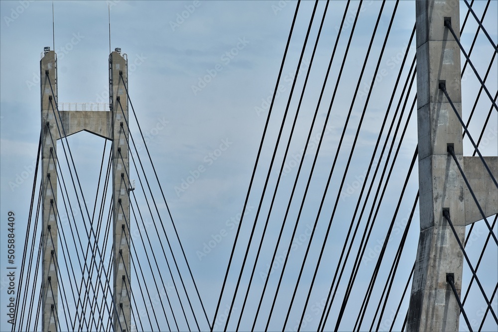 Fototapeta premium 石川観光,日本海,ツインブリッジ,青空,日本の風景,能登半島,観光客,鉄塔,和倉温泉