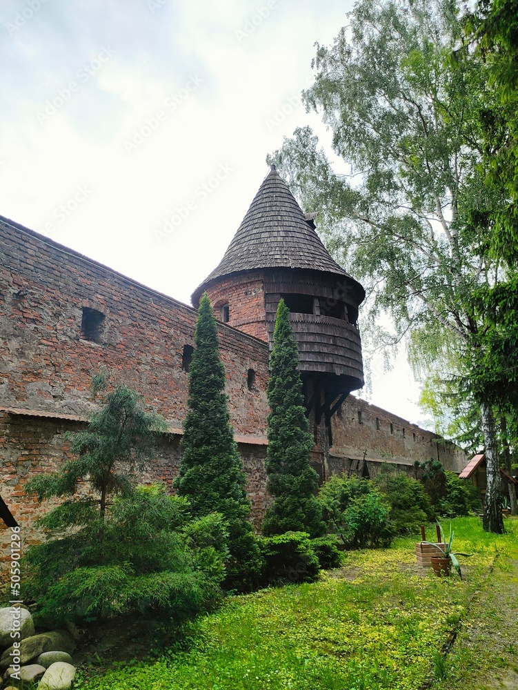 old castle tower
Baszta obronna 