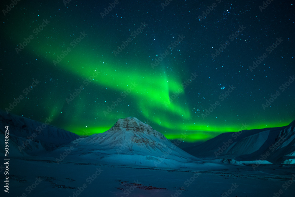 Ταπετσαρία Aurora borealis, Northern Lights, Spitsbergen during winter time, Svalbard